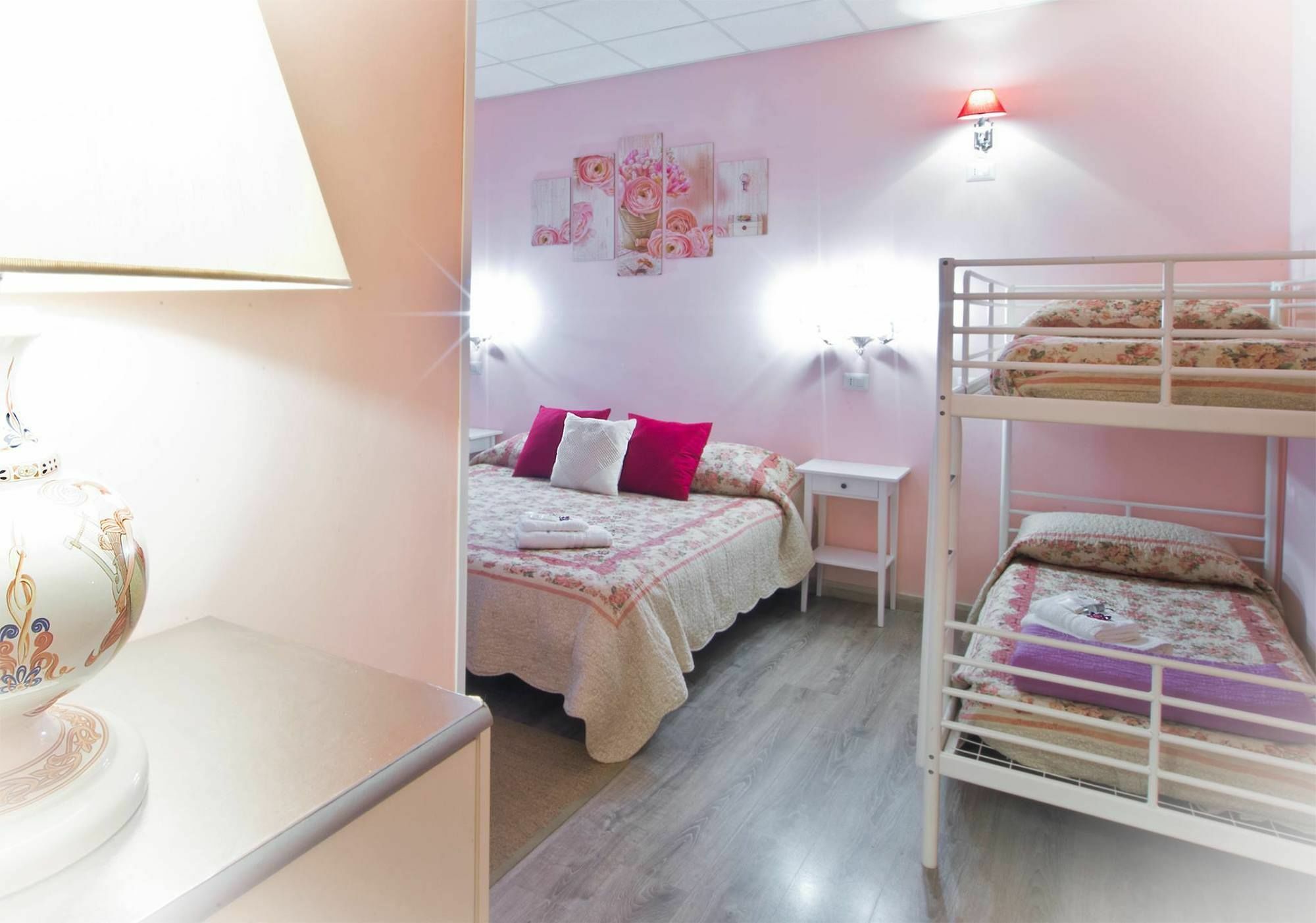 Vatican Rooms Accommodation Рим Екстер'єр фото